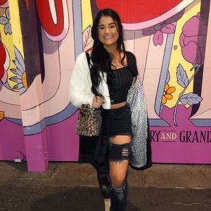 Meet your Posher, Kenzie